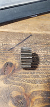 Load image into Gallery viewer, Share 14&quot; Conehead Tie-Bar Hendey Metal Lathe Compound Screw Feed Gear 20 Teeth