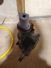 Load image into Gallery viewer, Saginaw Power Steering Pump Torque &amp; Adjustment Tool (spanner) &amp; Spline Adapter for 108, 710 &amp; 800 Series Box