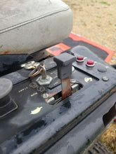 Load image into Gallery viewer, 61" Encore Prowler Lawn Mower Throttle Cable Replacement Knob